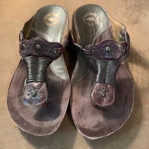 Nurture sandals